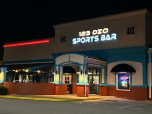 123 Dzo Sports Bar & Phở